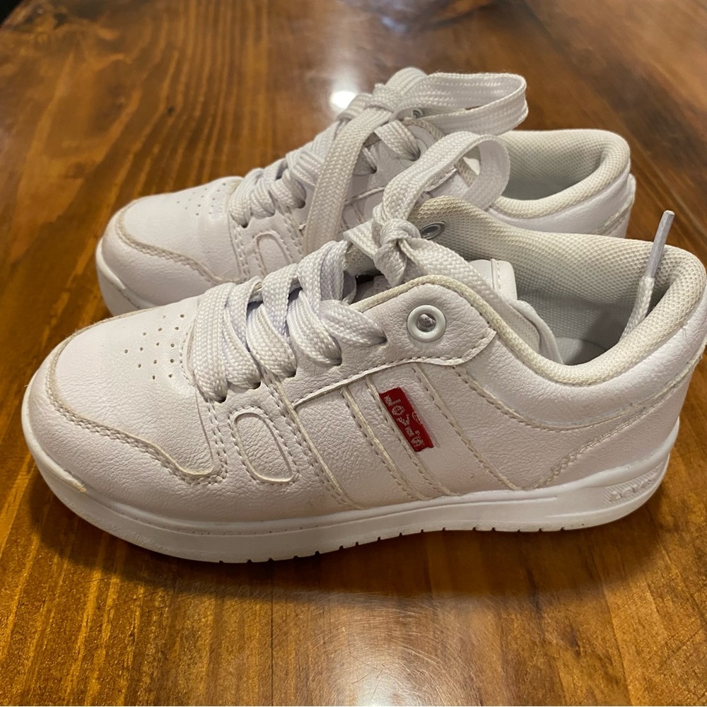 Levi’s White Leather Sneakers